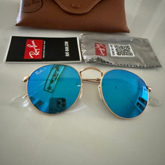 Ray-Ban Gold Frame Sunglasses with Blue Lenses - Picture 7 of 11
